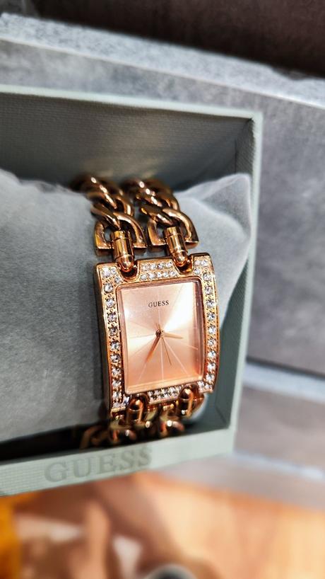 Guess hodinky medené, guess