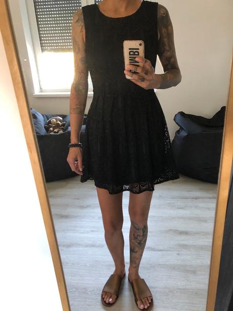 Šaty čierne čipkované, fishbone,s