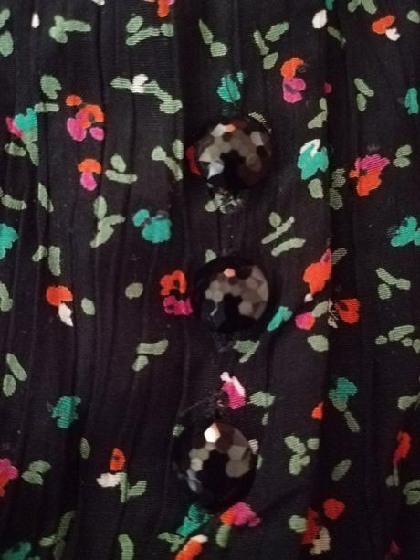 Šaty s potlačou, 38