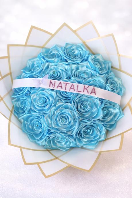 Saténová kytica ruží, 