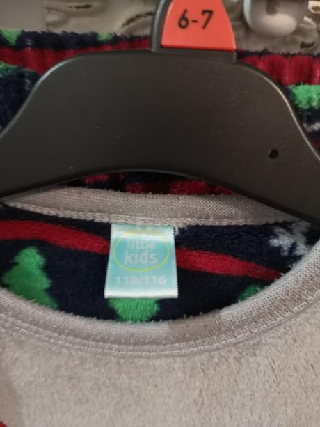 Vianočné pyžamo, 110