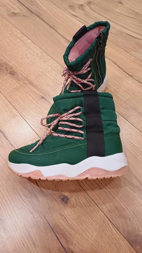 Snehule reserved, reserved,33