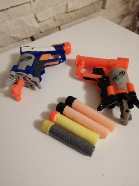 2x nerf vreckové, 