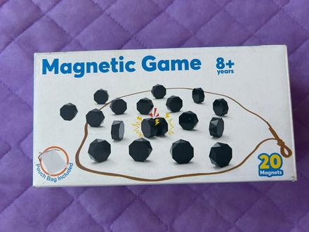 Magnetické kamene,