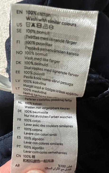 Elegantne tmavomodré kraťase, lindex,152