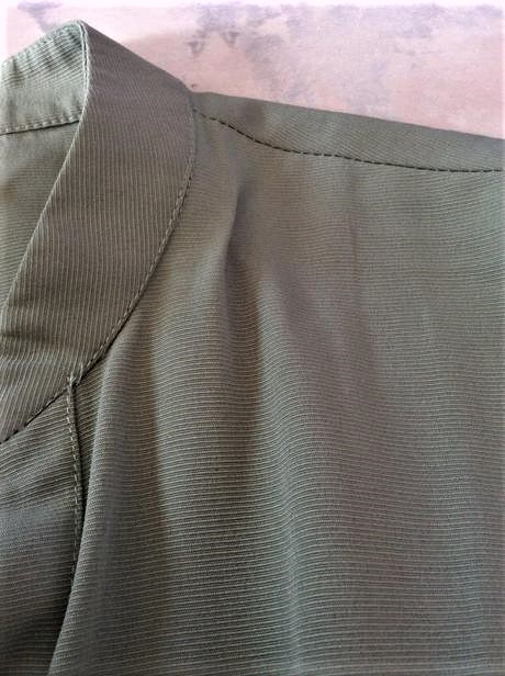 Zaujímavá blúzka, l