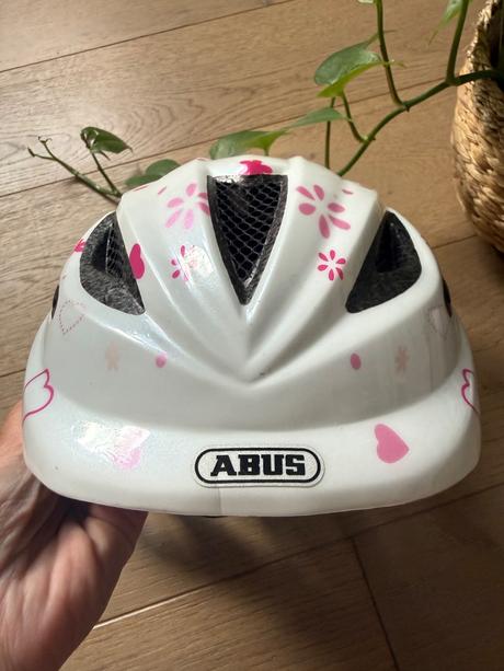 Cyklistická prilba abus srdiečka, xs