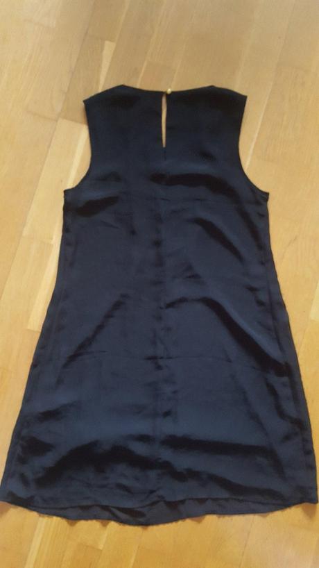 Čierne šaty, atmosphere,38