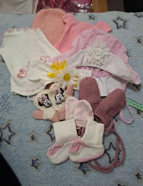 Balík- rukavičky, capačky, čiapky, šatky, 50–62