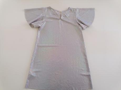 Šaty s flitrami, 128