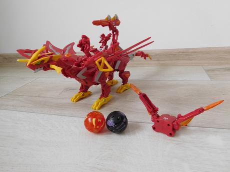 Bakugan drak červený-30 cm,, 