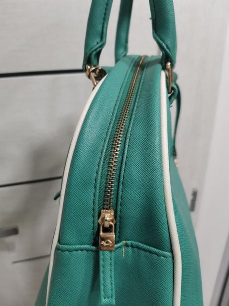 Carpisa kabelka tyrkysova, carpisa