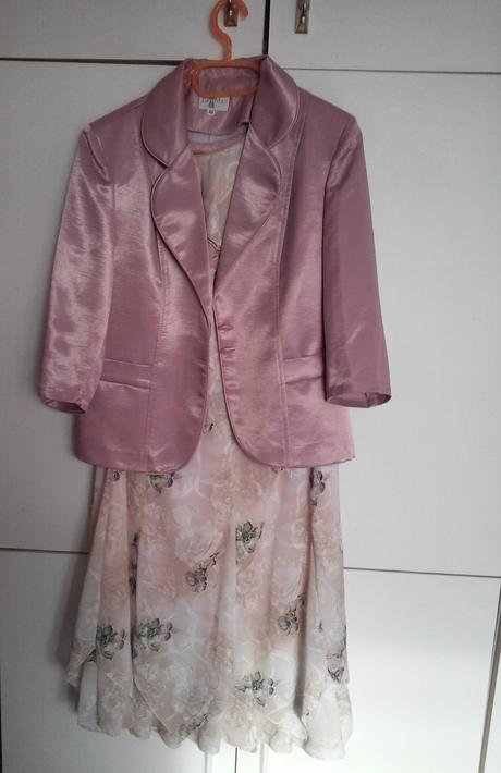 Spoločenská kostým, 40