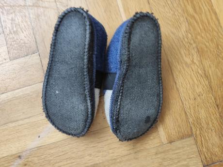 Papucky s kohutikmi, 28