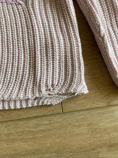 Svetrík reserved 122, reserved,122