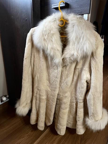 Kožuch z pravej kožušiny 40, 42, 40