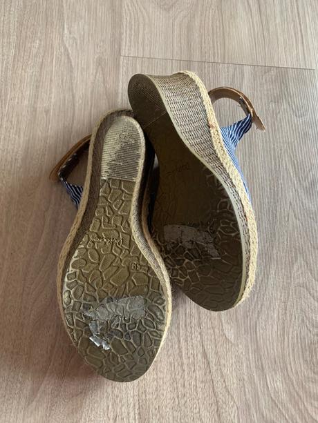 Dámske sandále - veľ. 39, 39