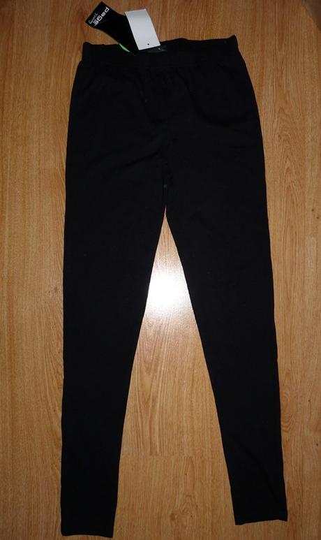 Čierne legíny, takko,158