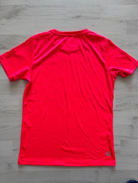 Fukncne tricko 152, 152