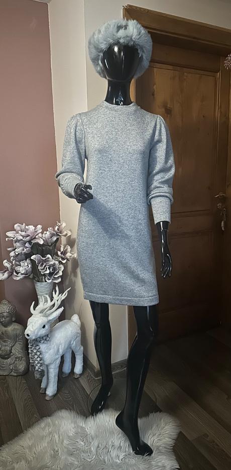 Úpletové sivo-strieborné šaty zn. magenta, l / m