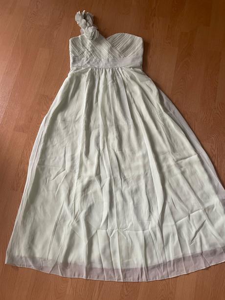 Šaty pre družičku, 140