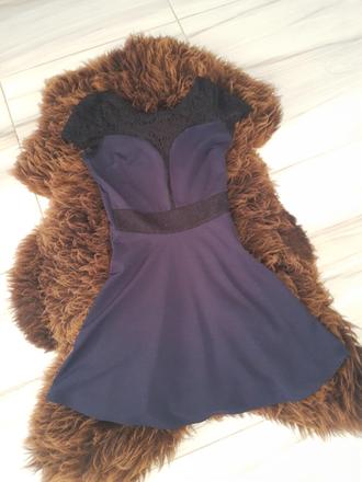 Dámske šaty s čipkou, s