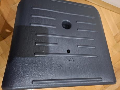 Podsedák,2 knižky,fit lopta, 