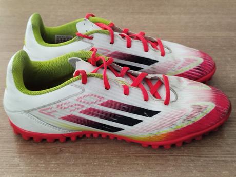 Tenisky turfy, adidas,40