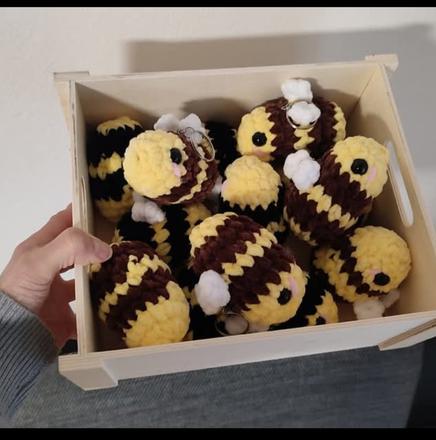 Háčkované včielky, 