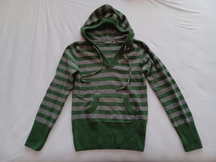 Pásikový sveter s kapucou montego, s