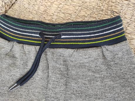 Predám chlapč. mayoral teplákové nohavice veľ. 122, mayoral,122