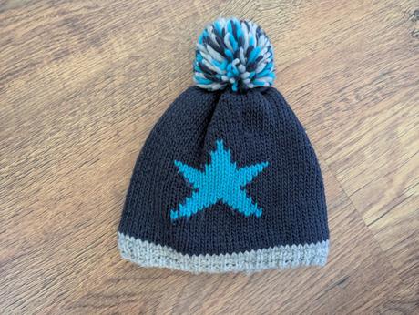 Zimná teplá čiapka hviezda obvod 48 cm, 92