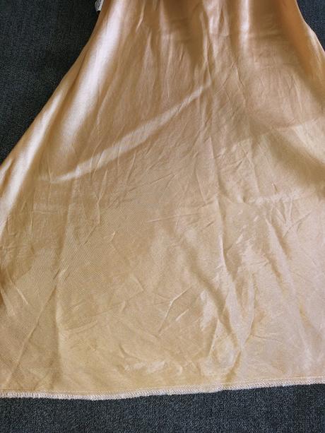 Elegantné šaty, 38