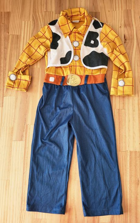 Kostým toy story na 3-4 roky,
