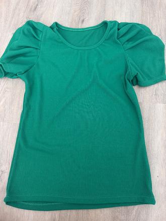 Zelený top, s