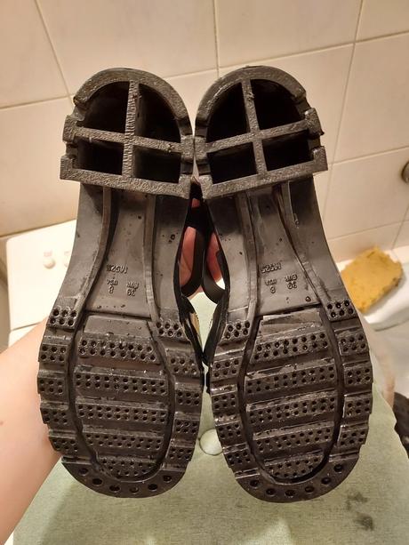 Gumené sandále, 39