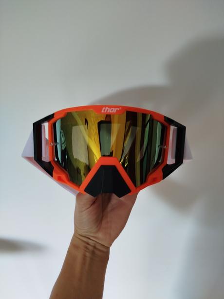 Okuliare na štvorkolku, 