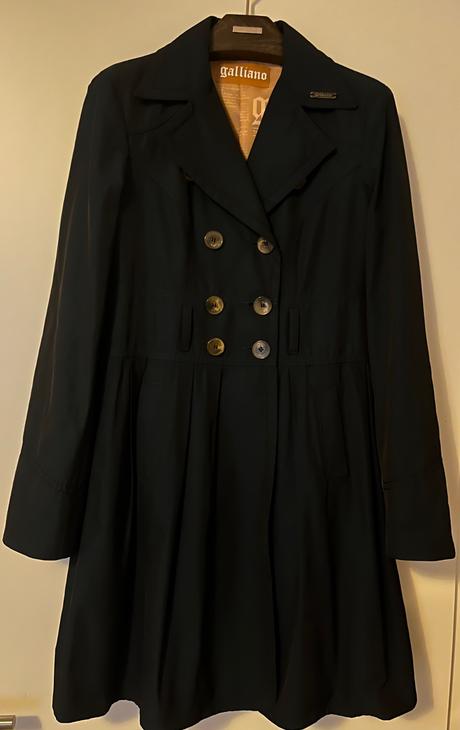 Galliano trenckot, s