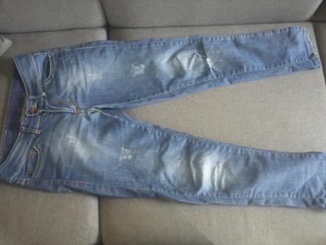 Svetlomodré džínsy, m