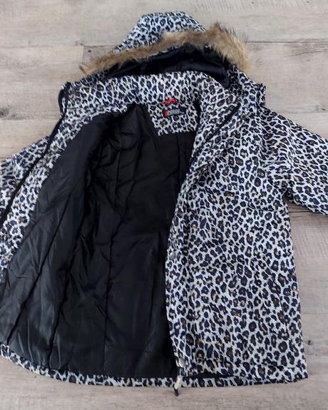 Zimná bunda so zvieracím motívom, 122