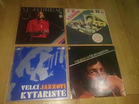 Rôzne vynilové platne,