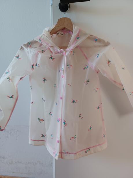 Pršiplášť s jednorožcami, 128