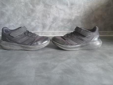 Tenisky adidas č. 30, adidas,30