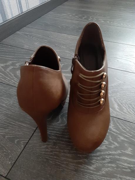 Platformové kotníčky, 37