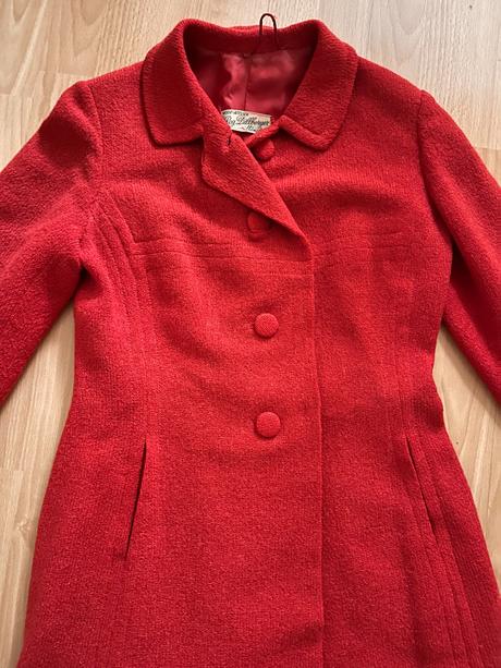 Červený retro kabátik, s