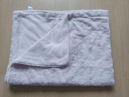 Jemná zateplena deka,