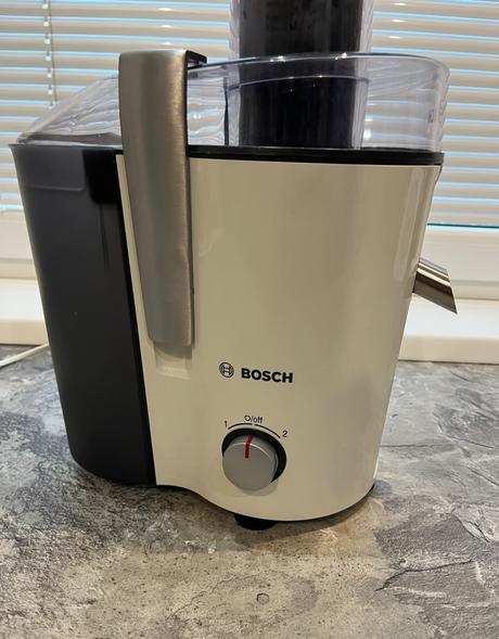Odšťavovač bosch mes25a0 700w jujce2, bosch