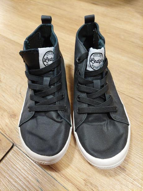 Chlapcenske tramky ledge 32, 32