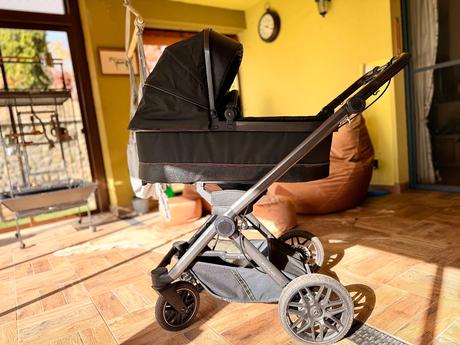 Luxusný kočík hartan amg v čiernej farbe s červený, hartan,hartan amg