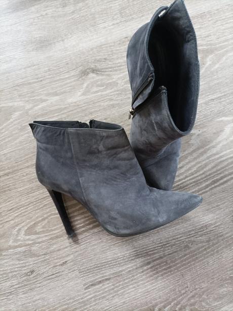 Kotniky kožené, 38